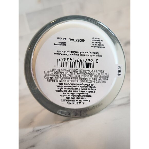 Bath & Body Works Fresh Cut Lilacs Single Wick Candle 8 Oz - Picture 2 of 3